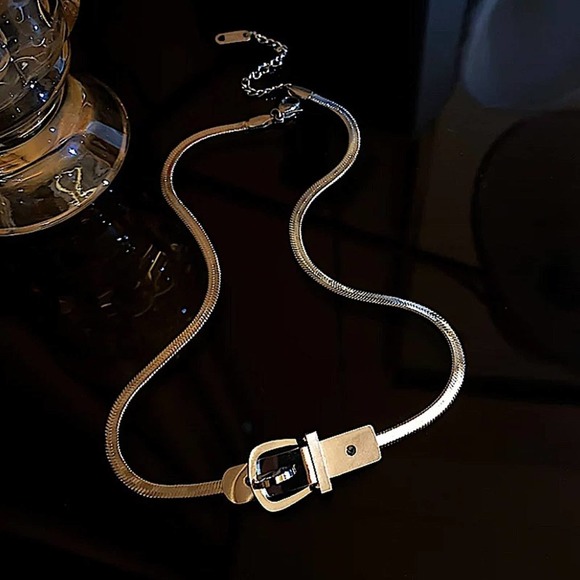 Sterling Silver Herringbone Buckle Design Choker - Picture 11 of 12